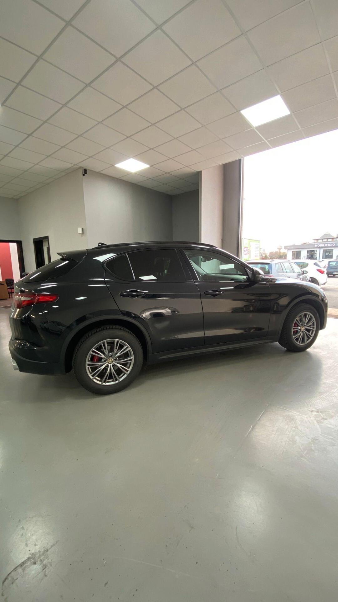 Alfa Romeo Stelvio 2.2 Turbodiesel 210 CV AT8 Q4 Executive