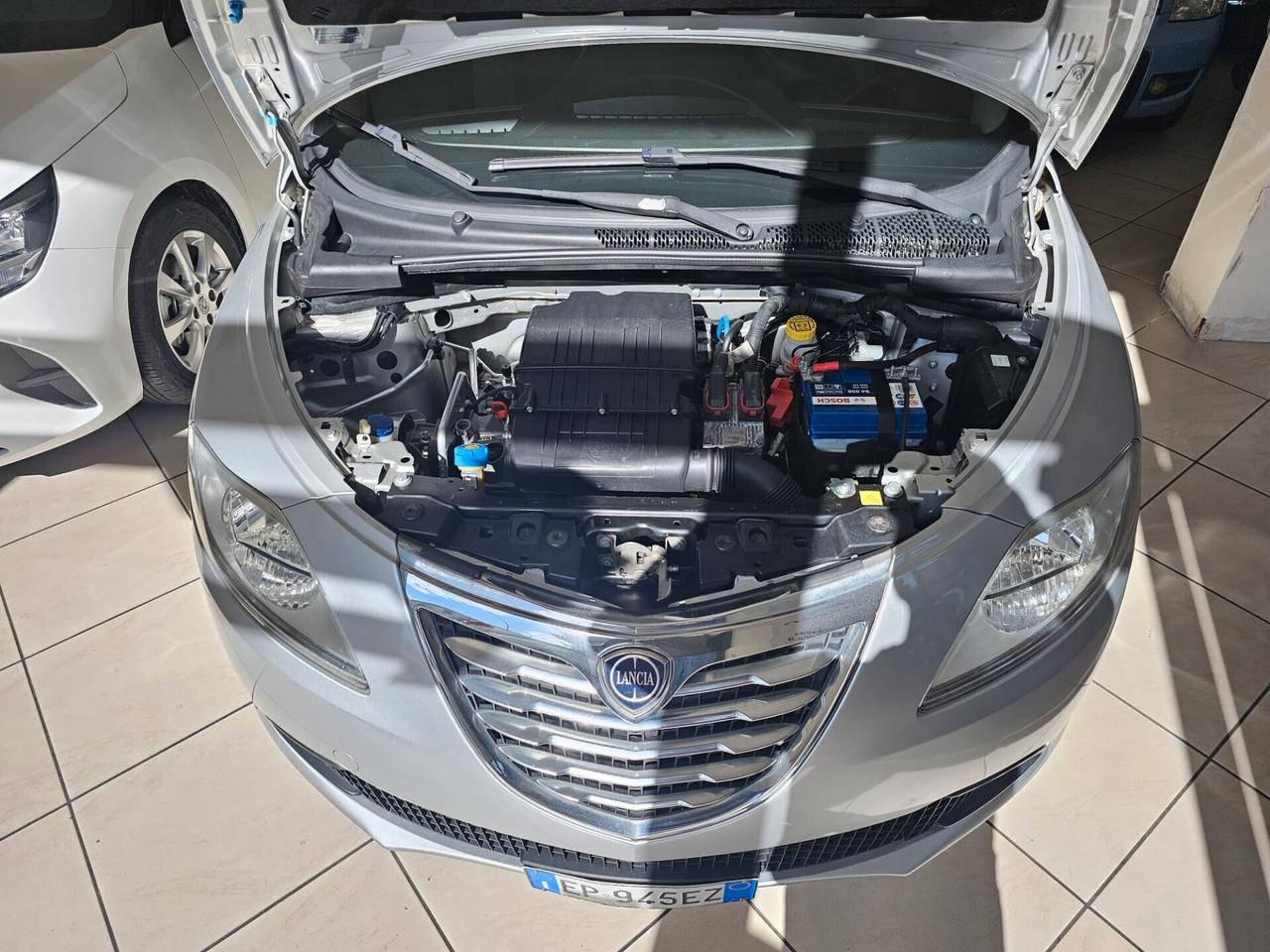 Lancia Ypsilon 1.2 69 CV 5 porte S&S Gold