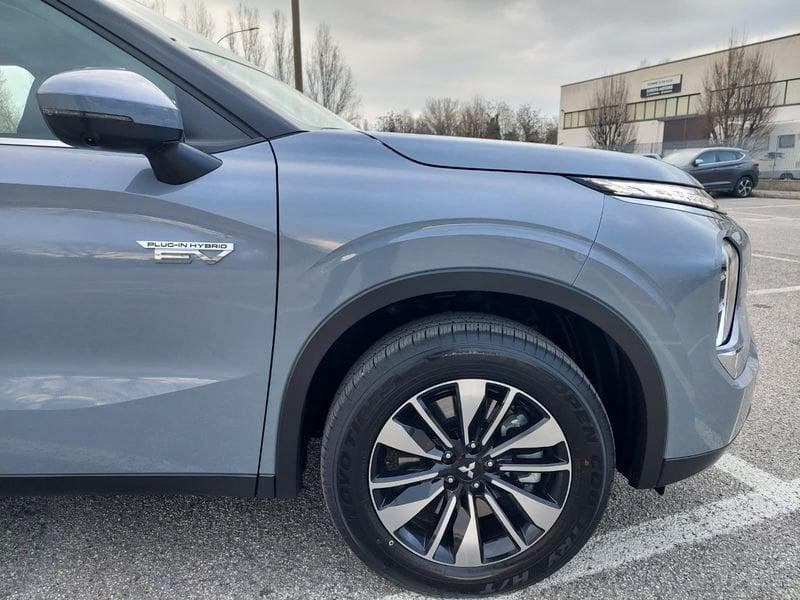 Mitsubishi Outlander PHEV 2.4 PHEV INFORM MY26 306CV