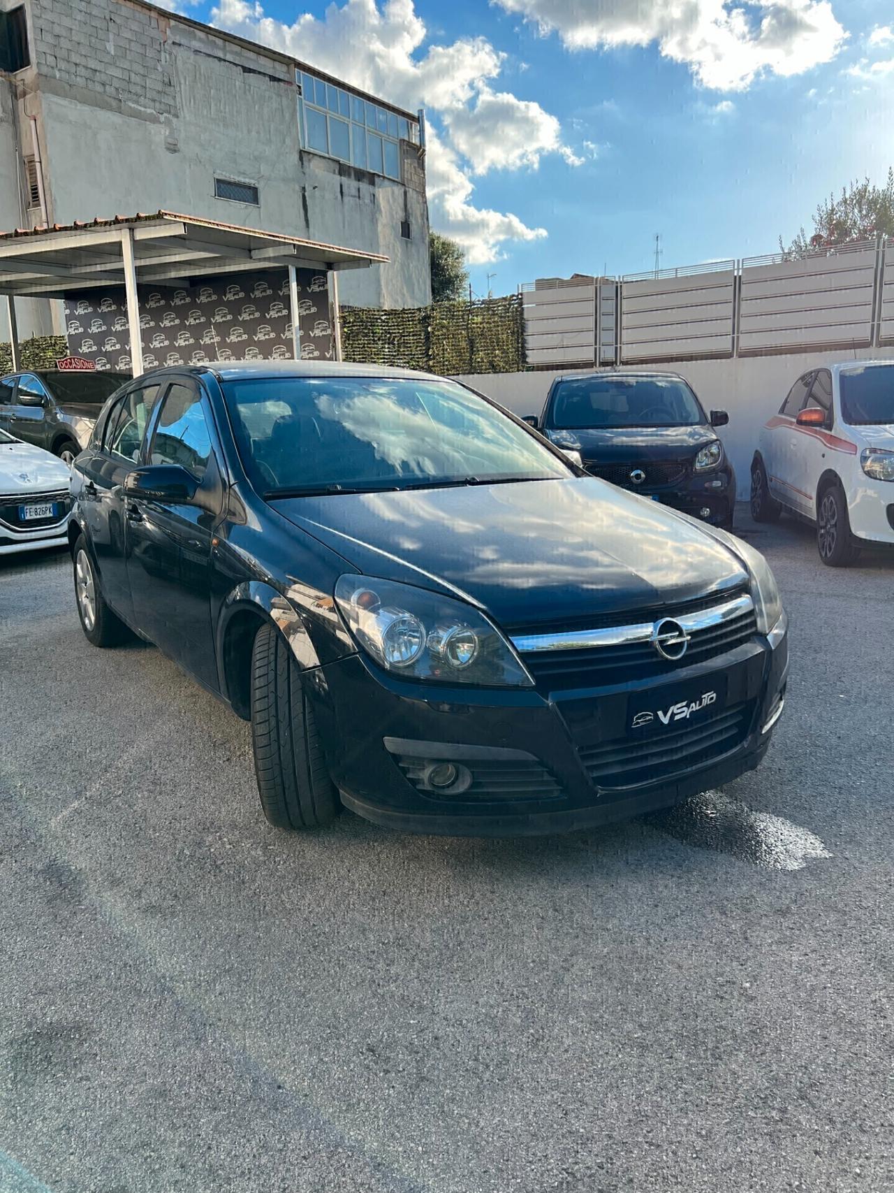 Opel Astra 1.4 16V Twinport 5 porte Enjoy