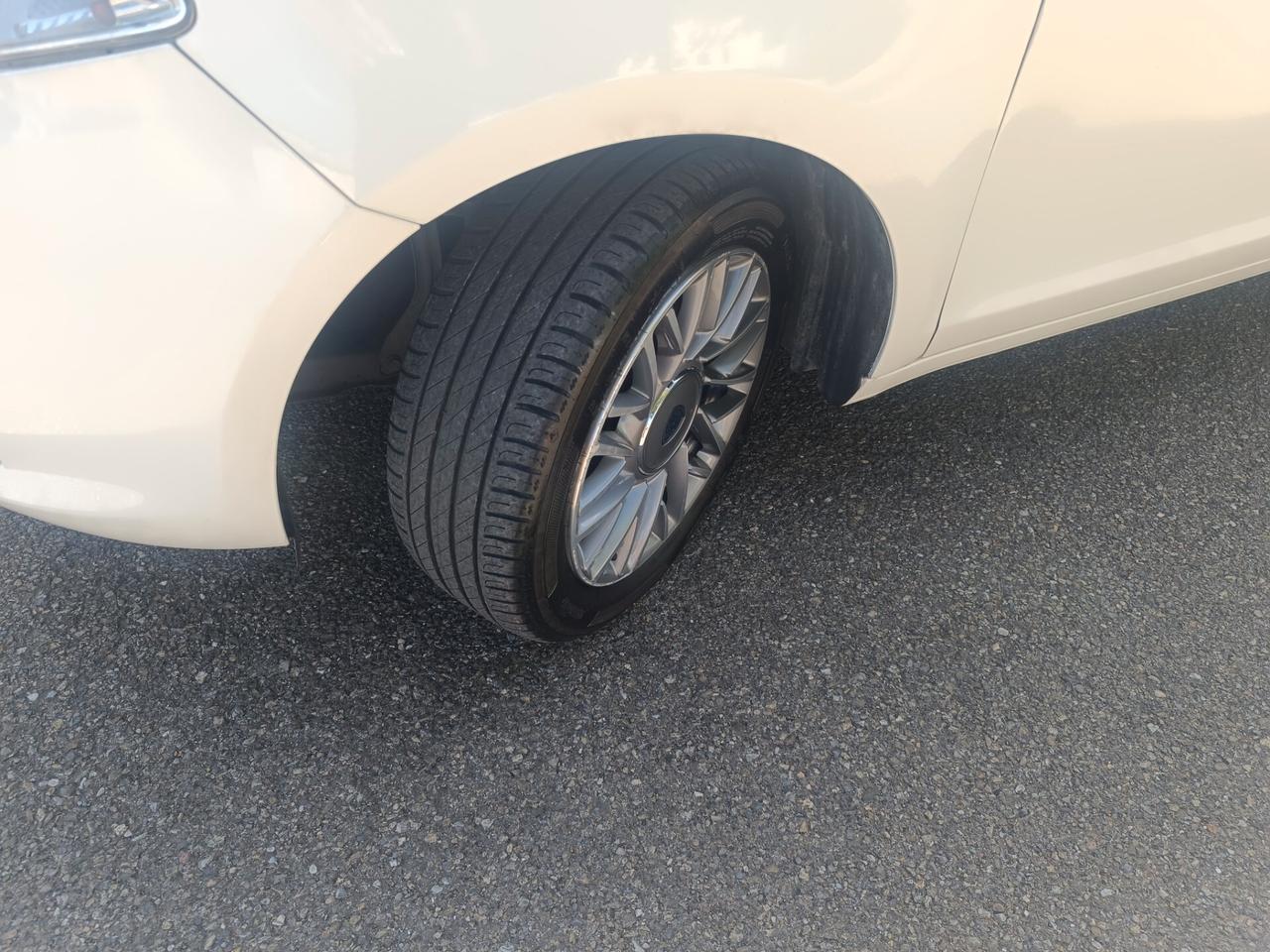 Lancia Ypsilon 1.3 MJT 75 CV SOLAMENTE 129.000 KM