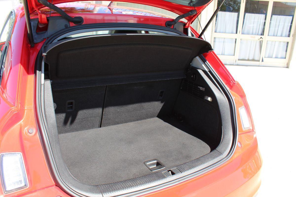 AUDI - A1 Sportback - 1.6 TDI S line edition plus