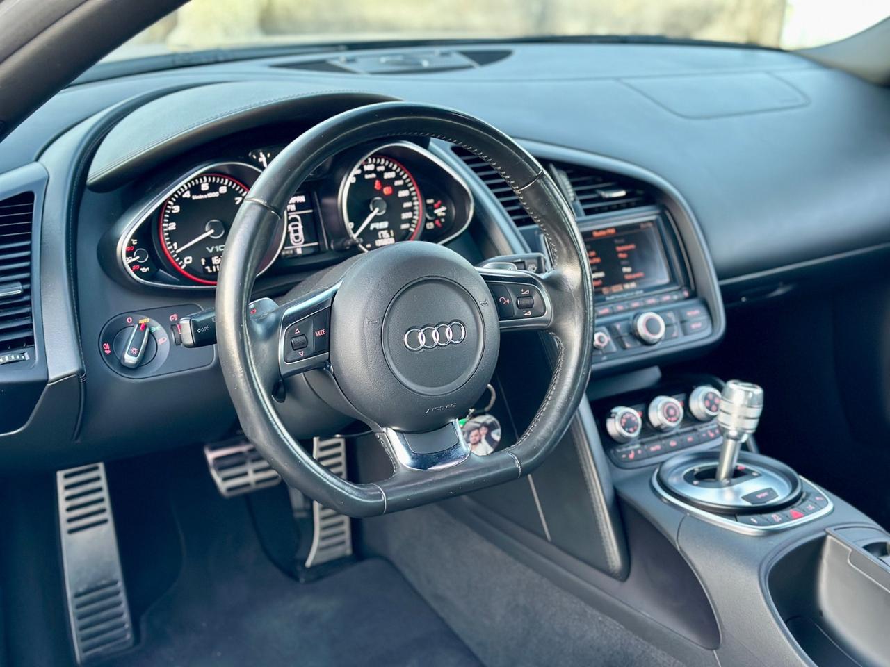 Audi R8 Spyder 5.2 V10 FSI quattro R tronic