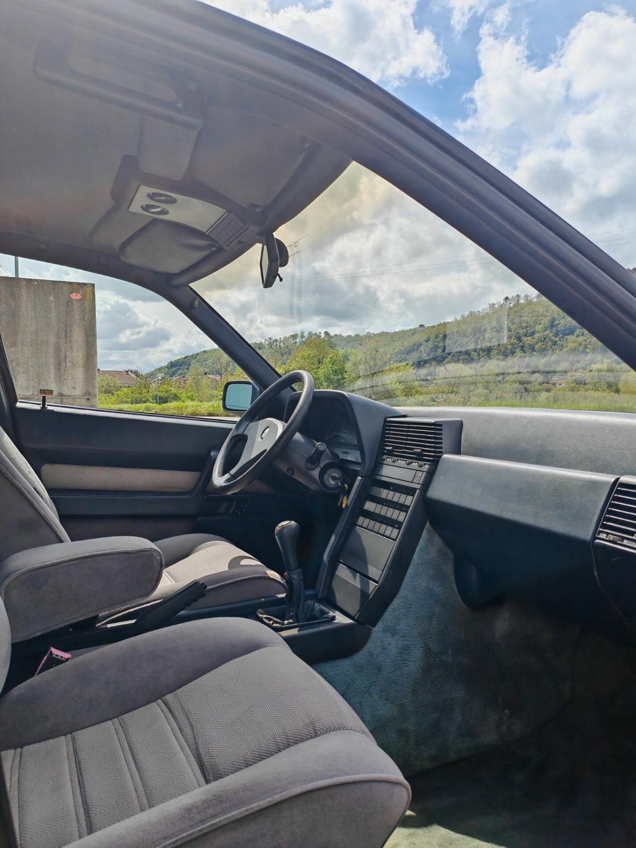 Alfa Romeo 164 2.0 TURBO (Bellissima)