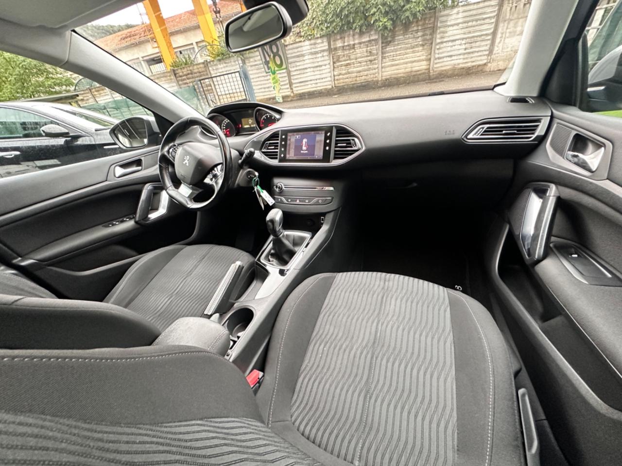 Peugeot 308 1.6HDI 100CV EURO6-2016