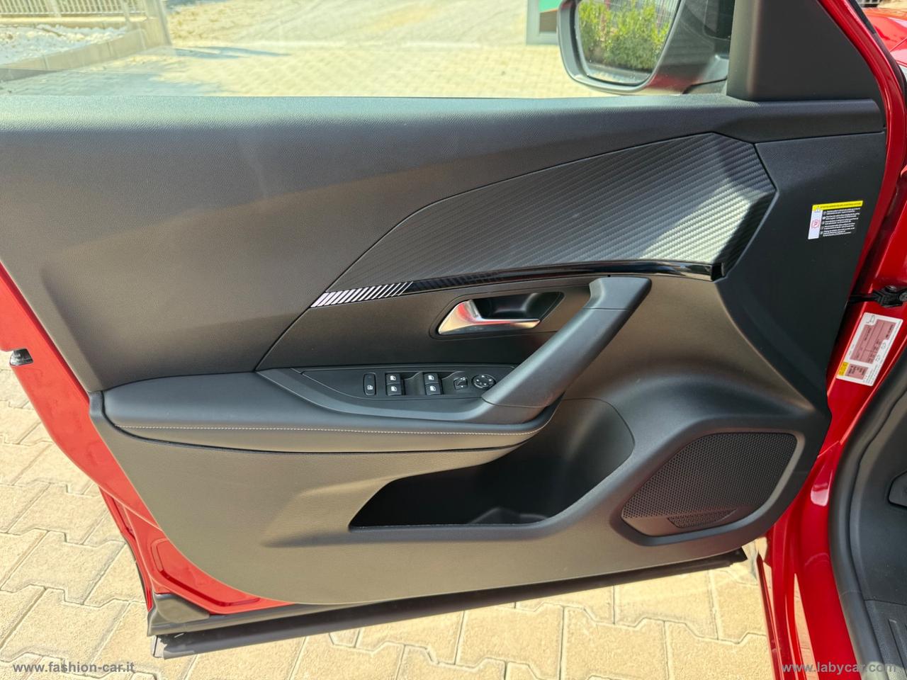 PEUGEOT 2008 PureTech 100 S&S Allure