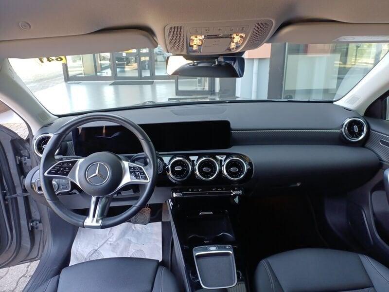 Mercedes-Benz Classe A A 180 d Progressive Advanced