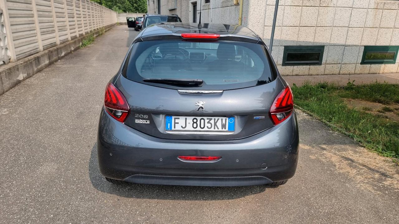 Peugeot 208 PureTech 82 5p. GPL Allure