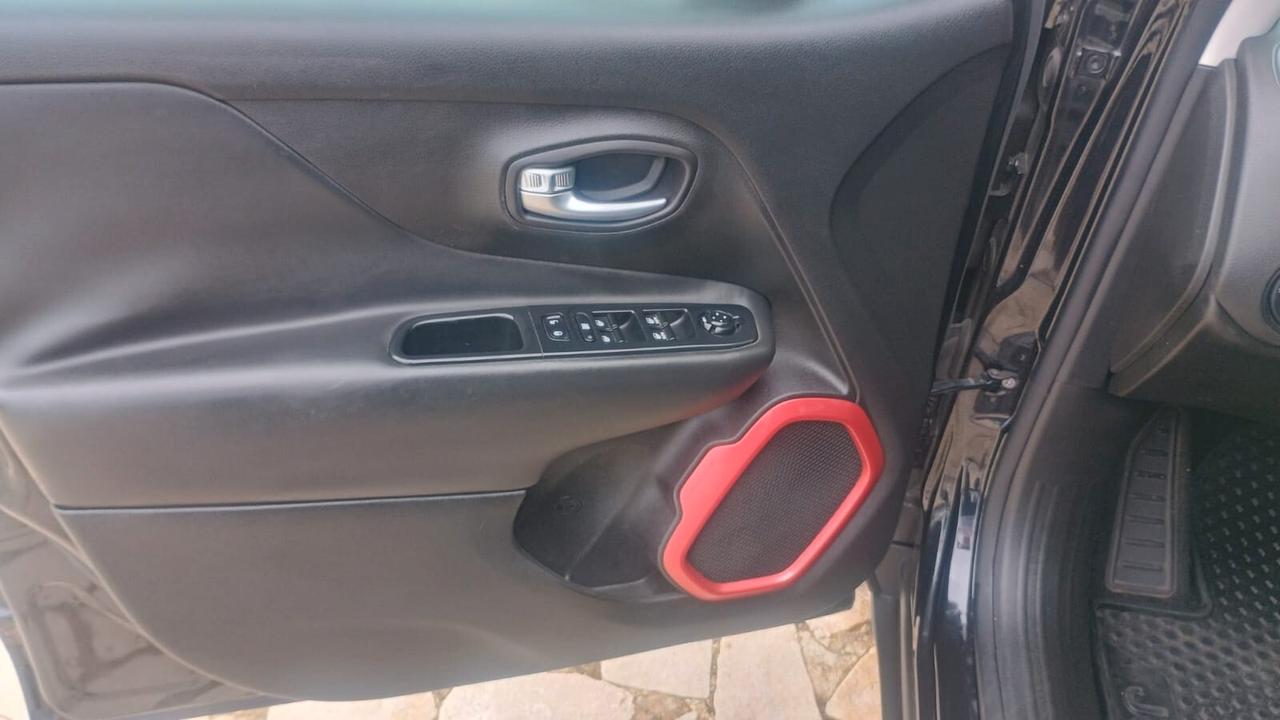 Jeep Renegade 2.0 Mjt 170CV 4WD Active Drive Low Trailhawk