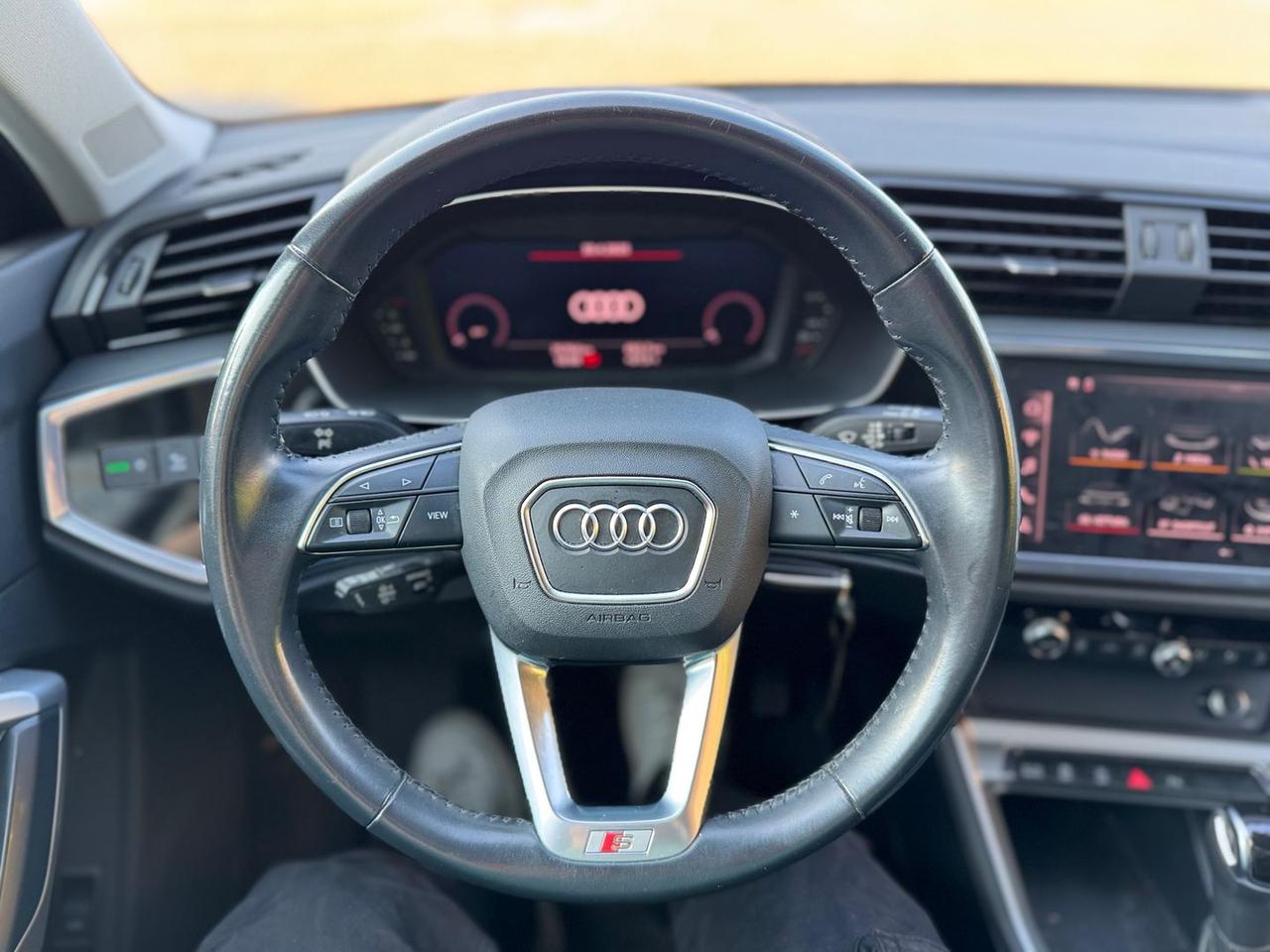 Audi Q3 S Line 2.0 35 TDI