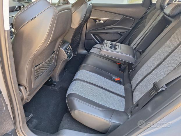 Peugeot 3008 , 1.5 DCI 130cv. Modello Allur
