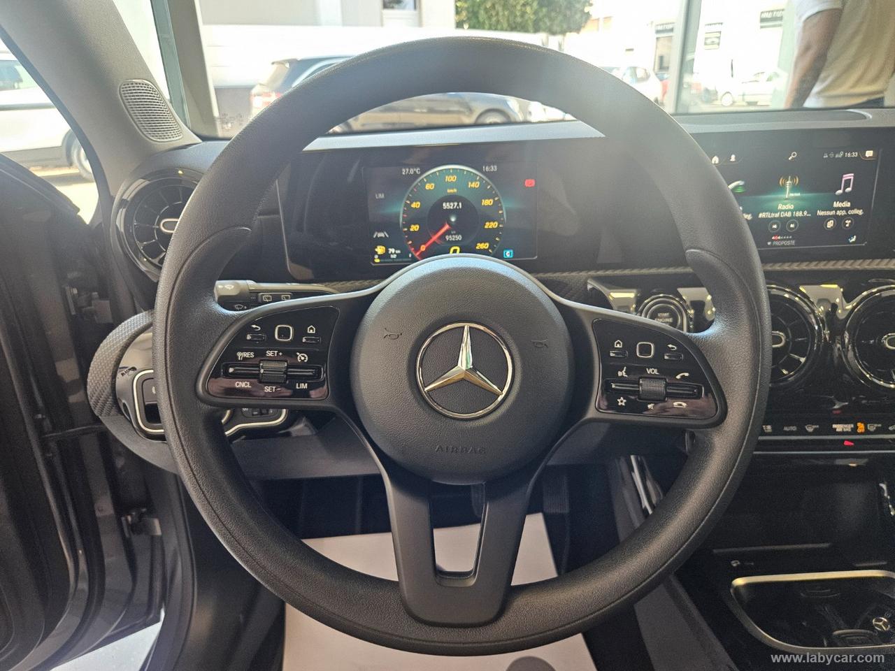 MERCEDES-BENZ A 180 d Executive