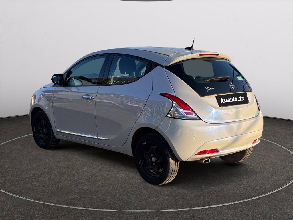 LANCIA Ypsilon 1.0 firefly hybrid Gold s&s 70cv del 2022