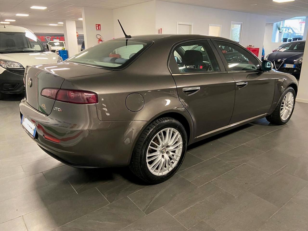 Alfa Romeo 159 2.0 JTDm Distinctive
