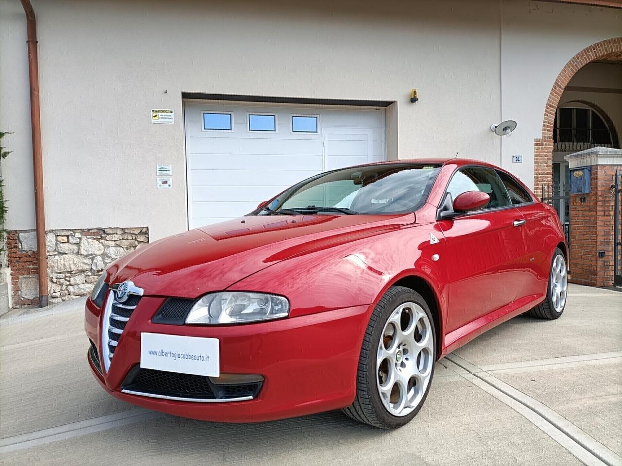 Alfa Romeo GT 1.9 JTDM 16V Distinctive