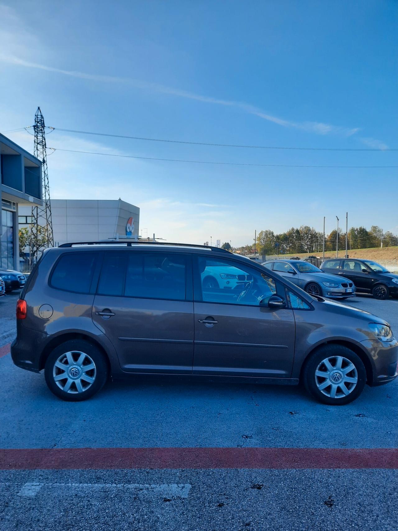 Volkswagen Touran 1.6 TDI Comfortline 7 POSTI