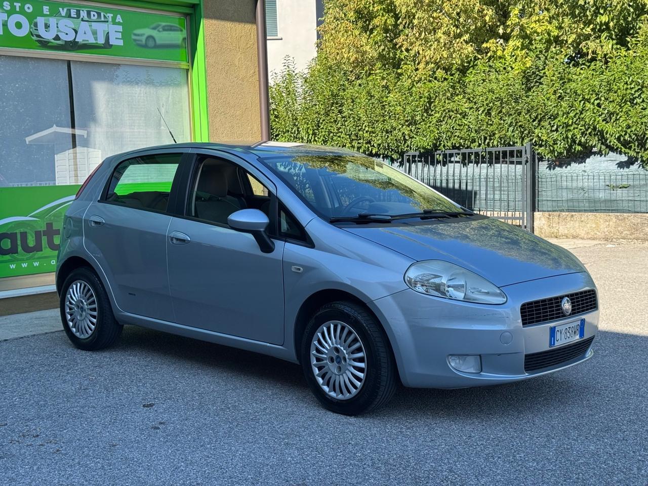 Fiat Grande Punto 1.4 NEOPATENTATI 154.000km