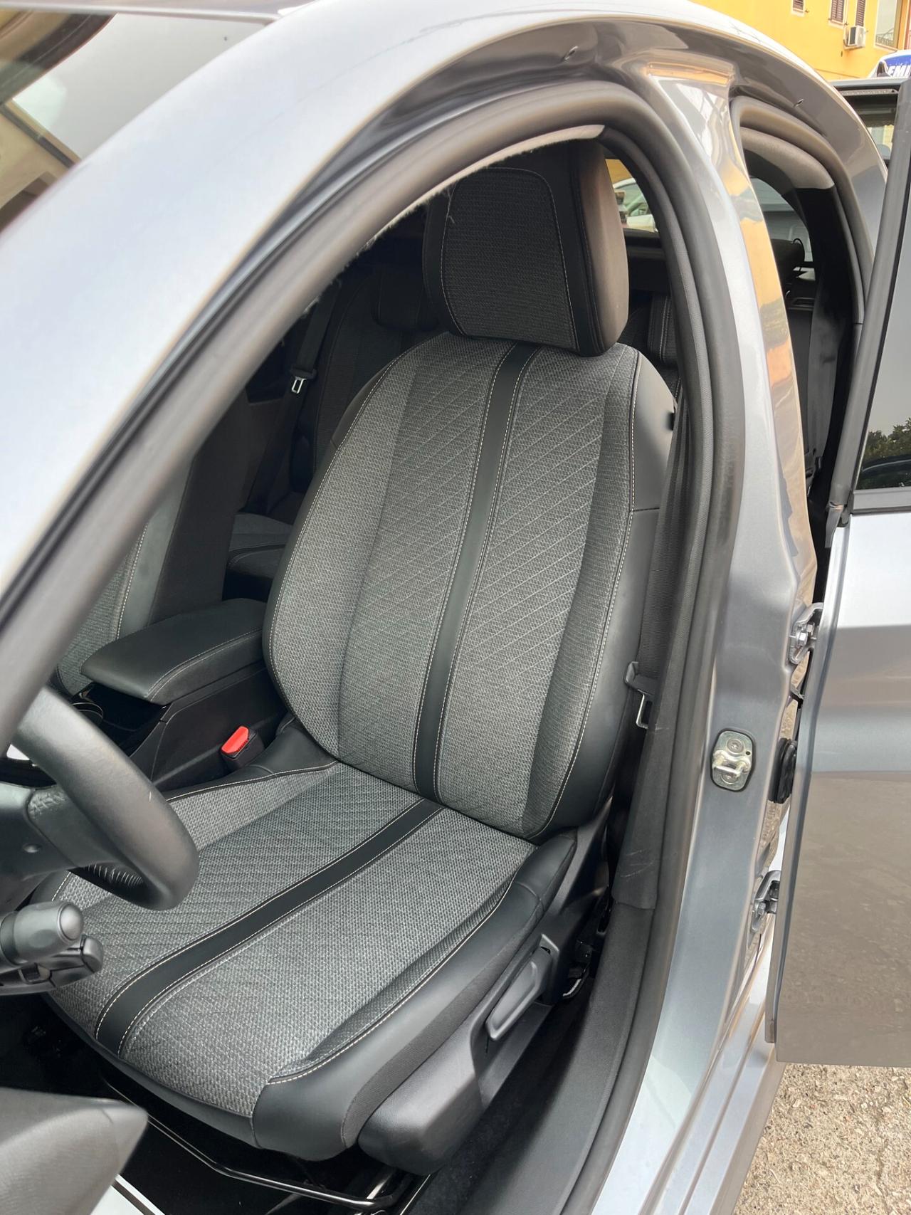 Peugeot 208 1.2 Puretech 100 S&S ALLURE