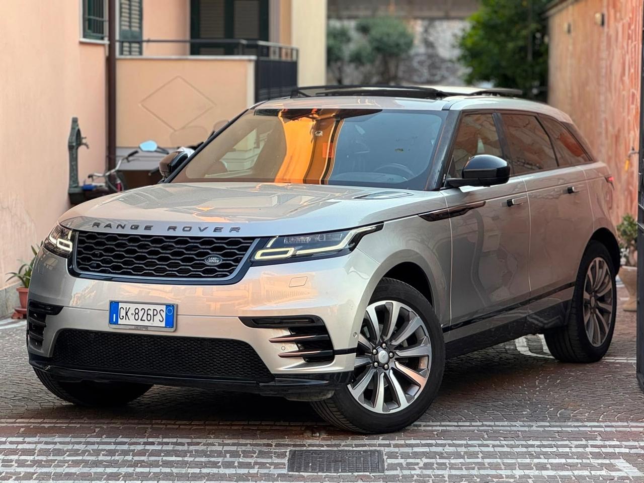 Land Rover Range Velar 2.0D I4 180 CV R-Dynamic SE