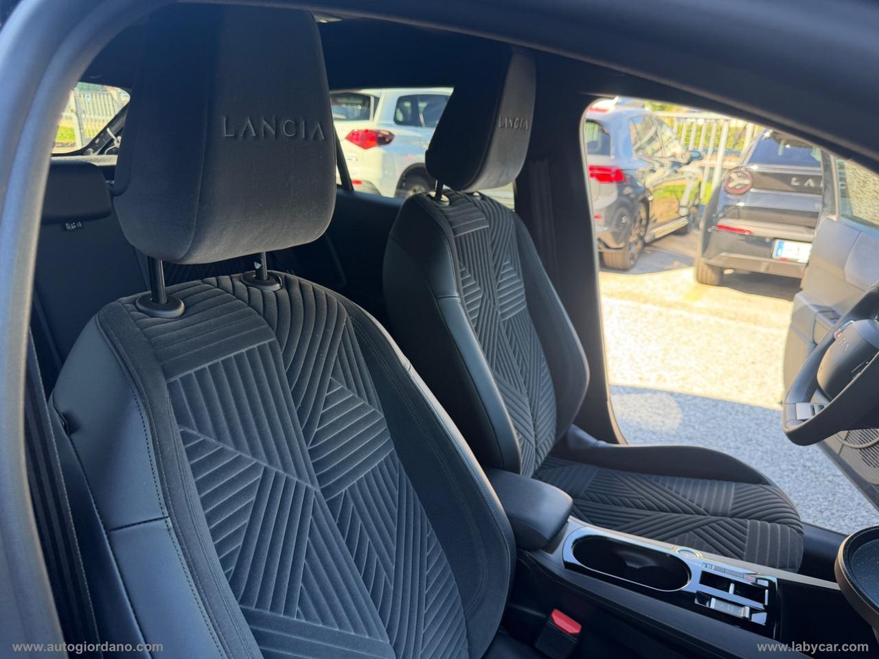 LANCIA Ypsilon Hybrid e-DCT LX