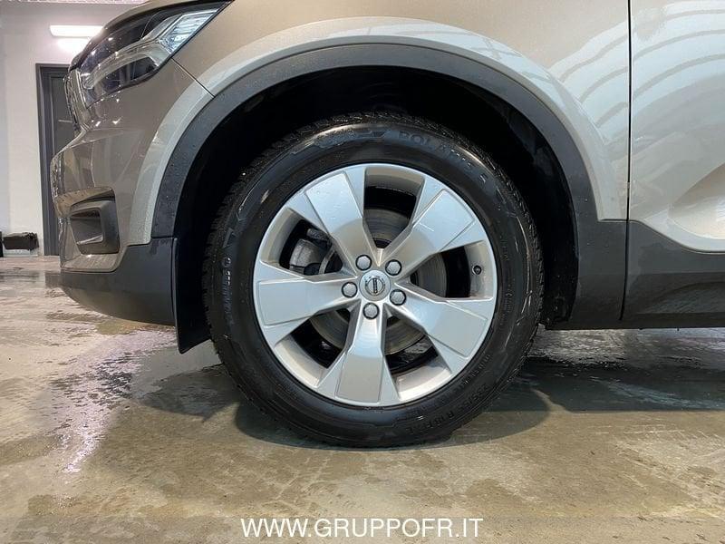 Volvo XC40 B4 AWD Geartronic Momentum Pro