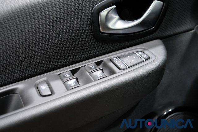 RENAULT Clio TCe 12V 75 CV 5 PORTE MOSCHINO ZEN FULL LED