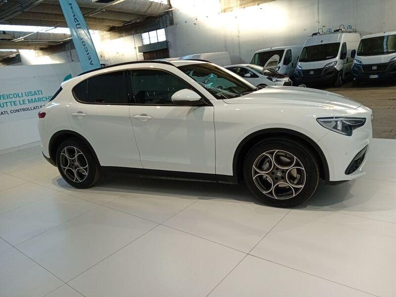 Alfa Romeo Stelvio 2.2 Turbodiesel 190 CV AT8 Q4 Sprint