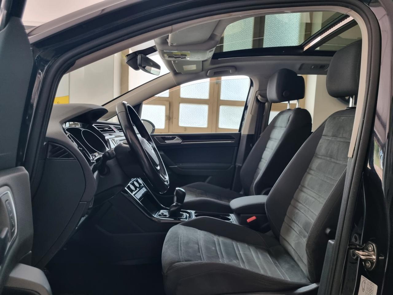 Volkswagen Touran 1.6 TDI 115 CV DSG 7 POSTI, FULL LED, TETTINO, KEYLESS