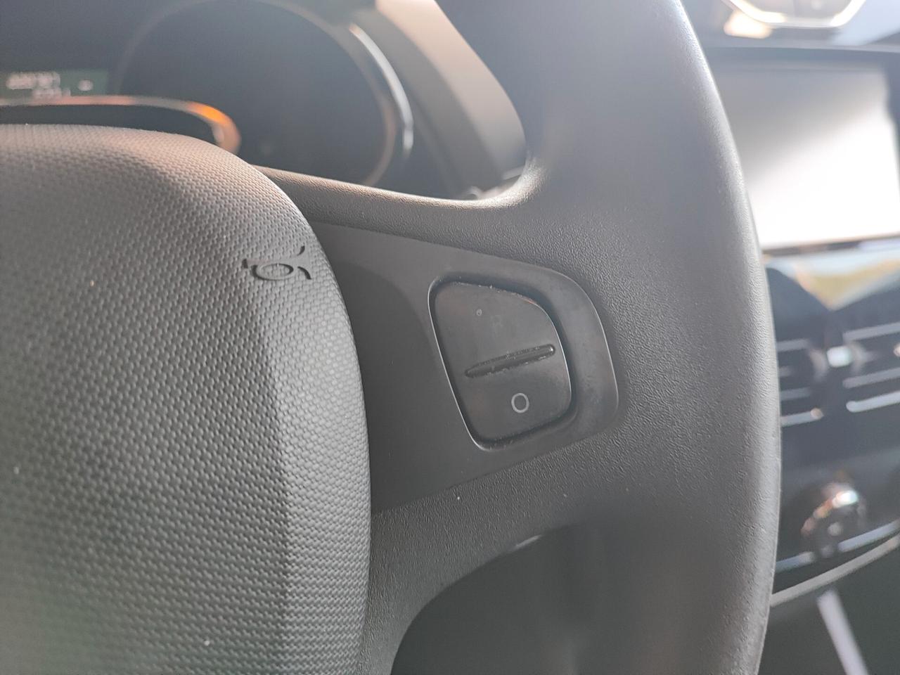 Renault Clio 1.5 dCi 8V 75CV 5 porte Wave