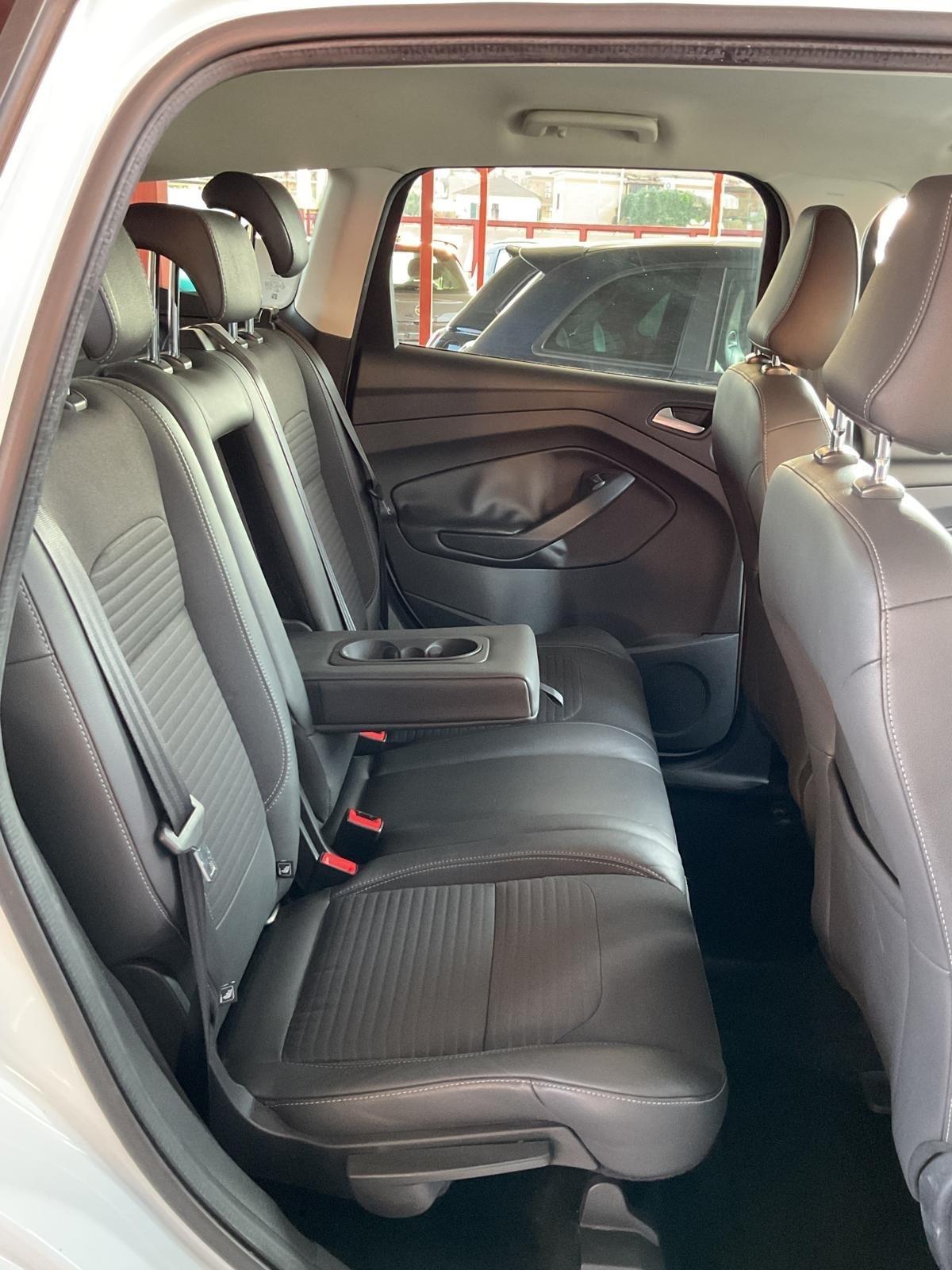 Kuga 1.5 TDCI 120 CV-2WD-titanium-unipro