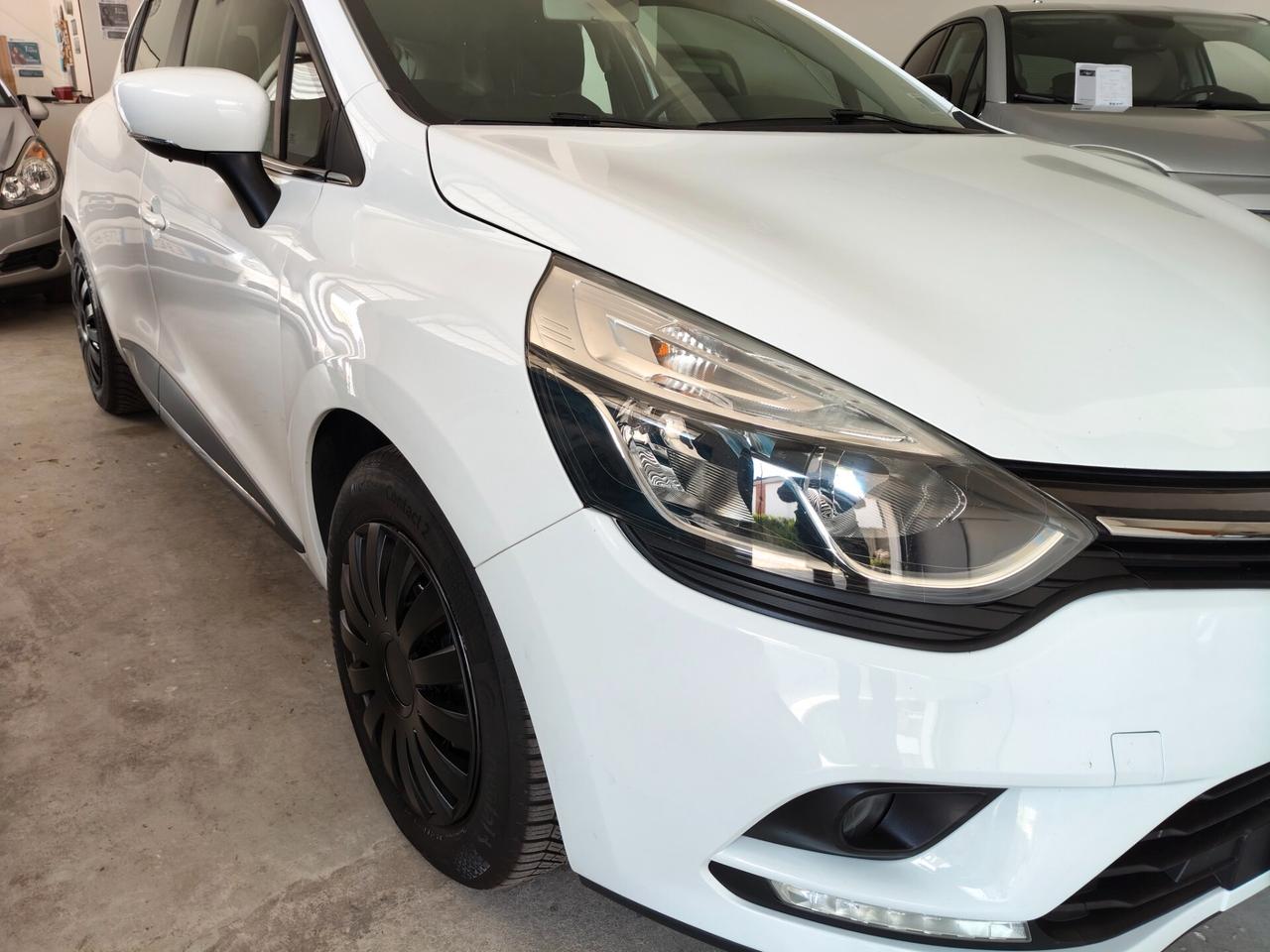 Renault Clio 1.2 75CV 5 porte Zen