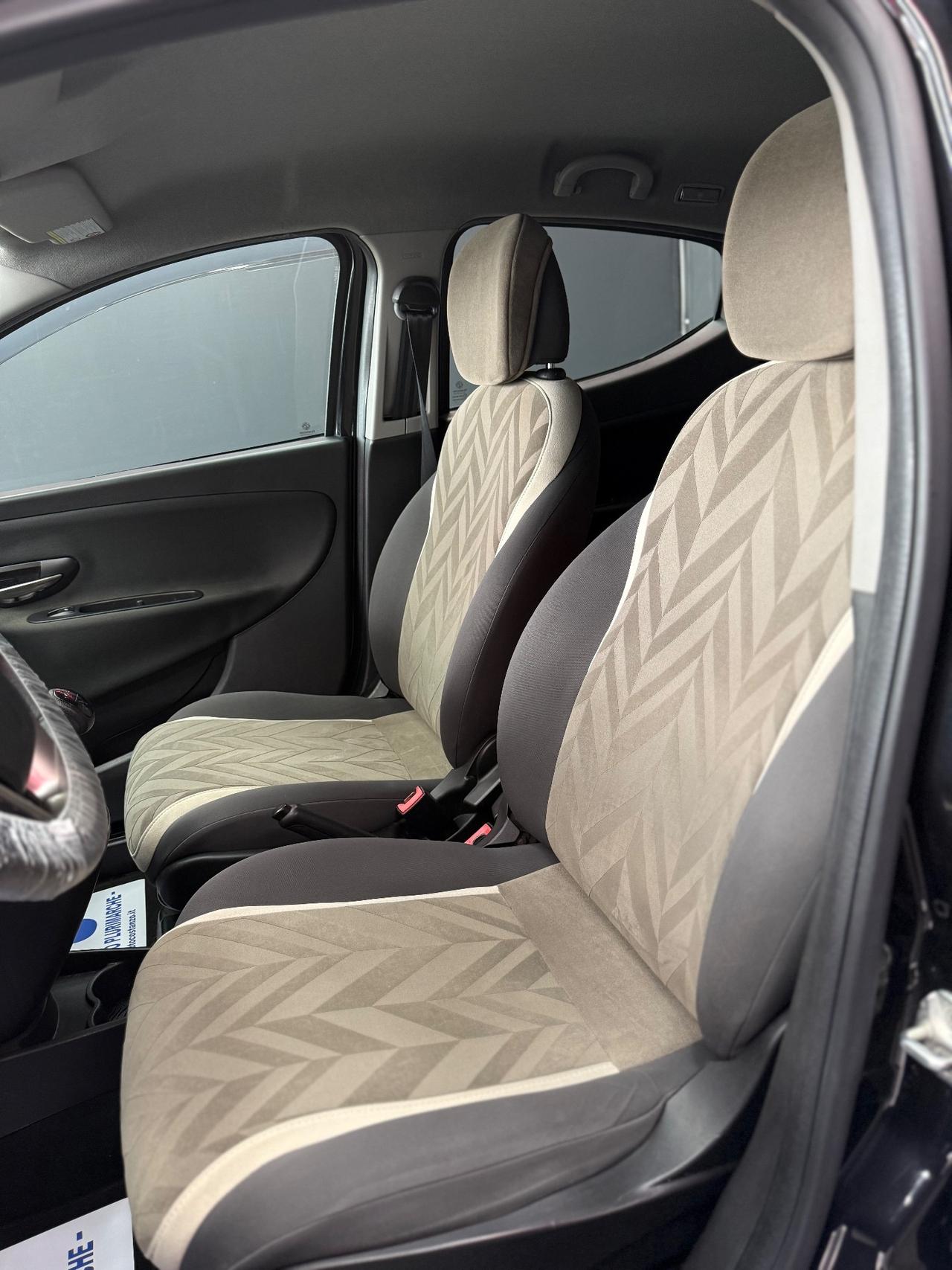 Lancia Ypsilon 1.2 69 CV Platinum 11/2014