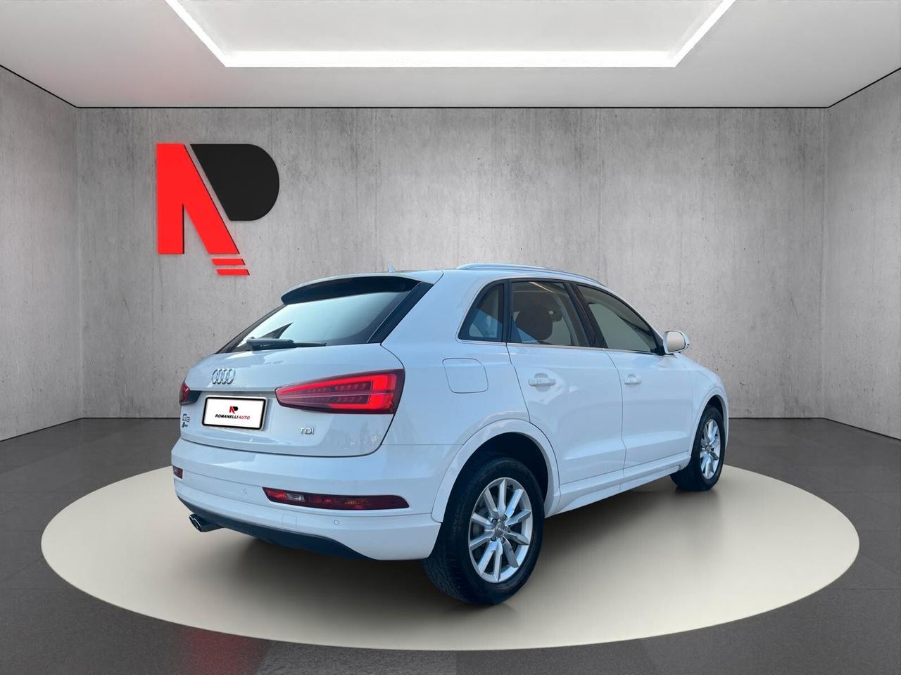 Audi Q3 2.0 TDI 120 CV Business
