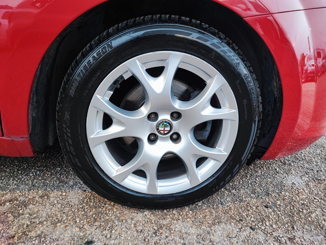 Alfa Romeo MiTo 1.3 JTDm-2 95 CV S&S Distinctive Sport Pack