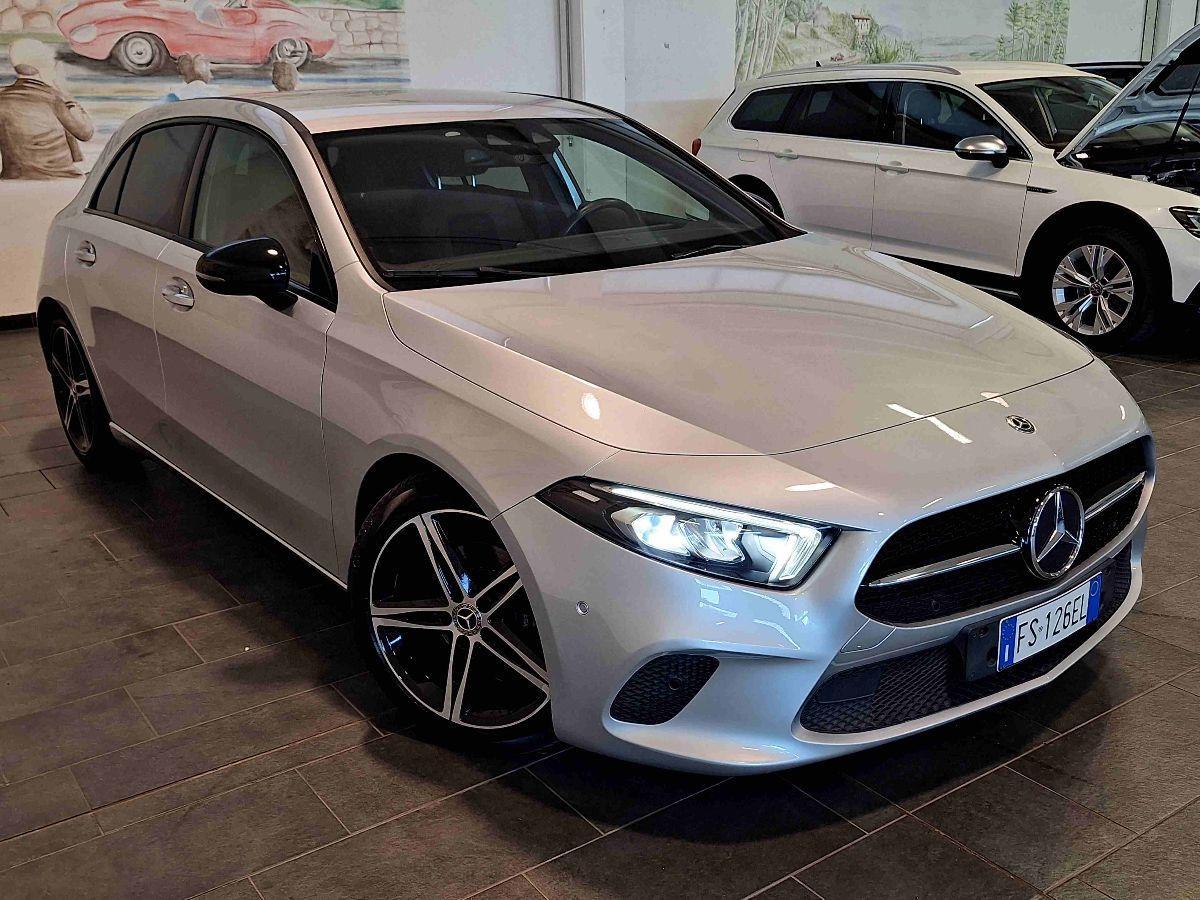 MERCEDES A 180 d Automatic Sport - LUCI AMBIENT - SED.RISCALD - RETROCAMERA -