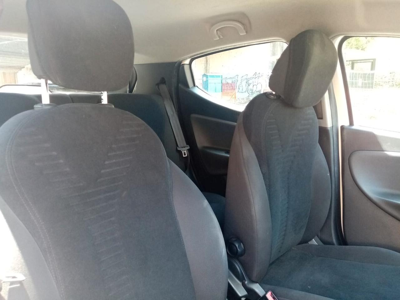 Lancia Ypsilon 0.9 TwinAir 85 CV 5 porte S&S Platinum