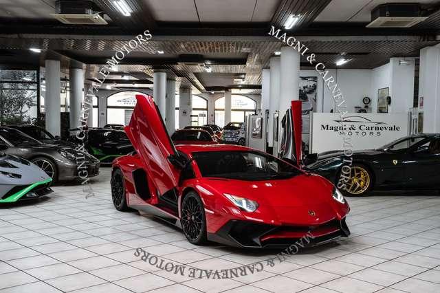 Lamborghini Aventador SV|(61 KM)DELIVERY MILEAGE|VAT|SPECIAL PAINT