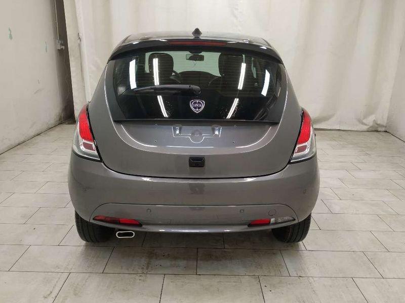 Lancia Ypsilon 1.0 firefly hybrid Platino s&s 70cv