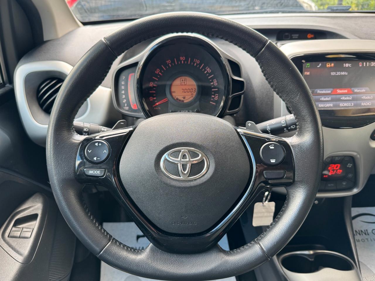 Toyota Aygo 1.0 VVT-i 69 CV 5 porte x-play MMT AUTOMATICA