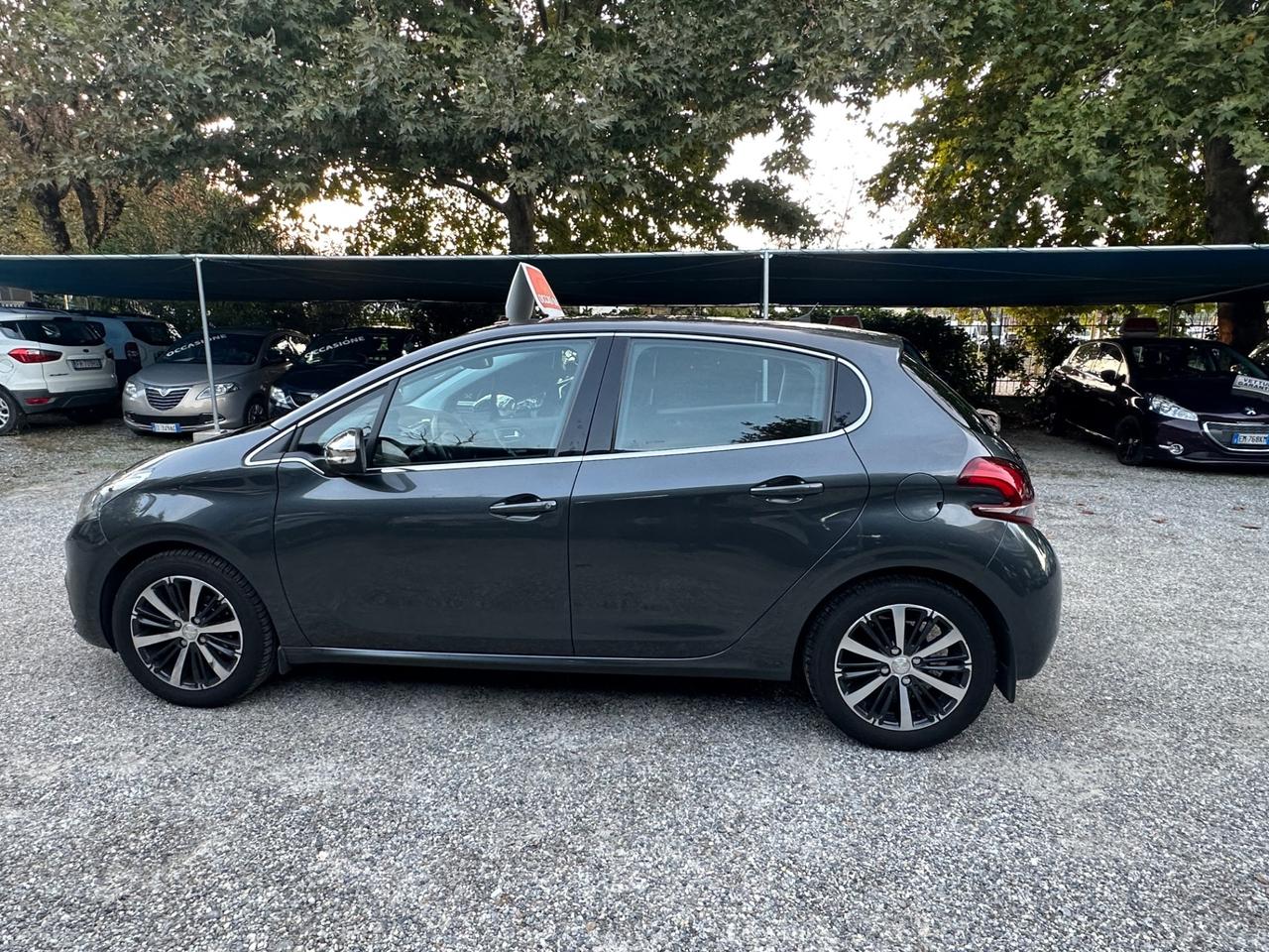 Peugeot 208 PureTech 82 5 porte Allure