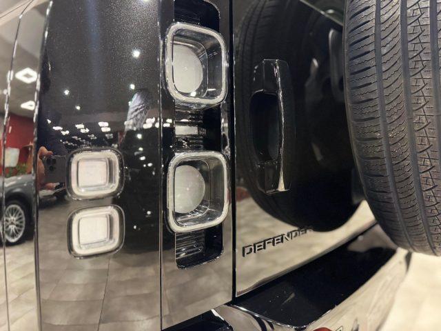 LAND ROVER Defender 110 3.0D I6 300 CV AWD AUTO X *7 POSTI*UNIPROP*