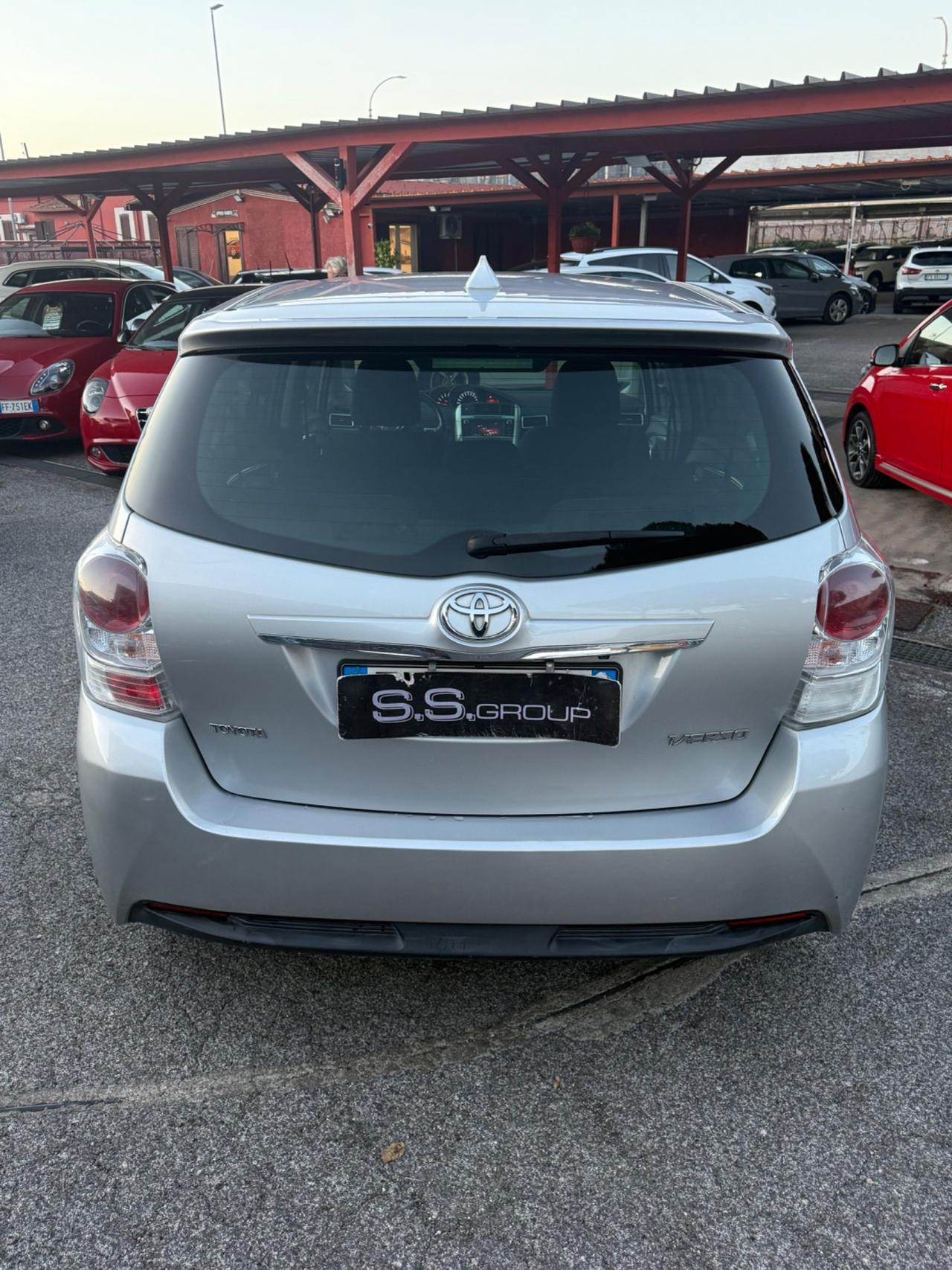 Verso 1.6 D-4D Style 7 posti-unipro-rate-garanzia