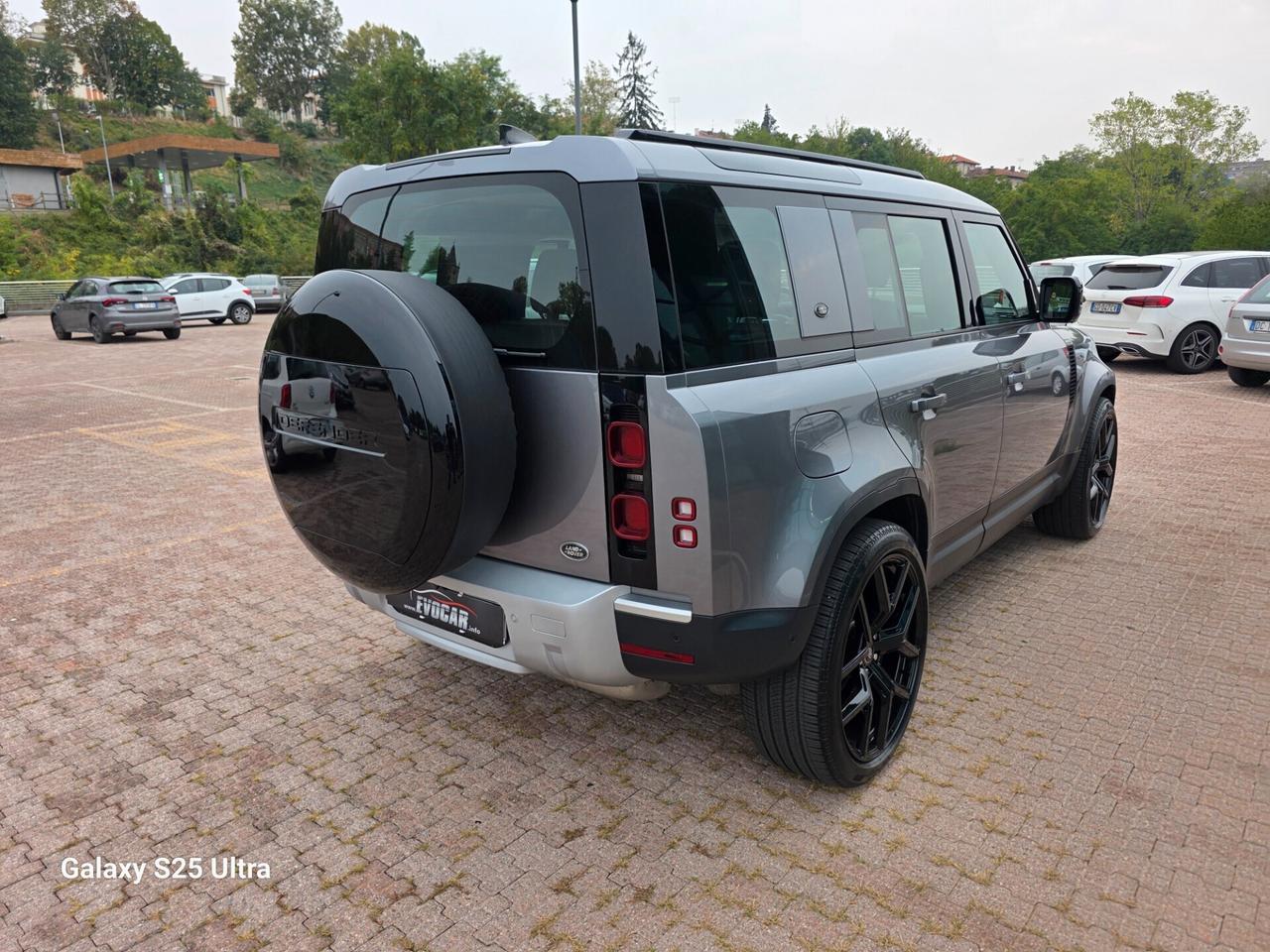 Defender 110 3.0D I6 200CV X-Dynamic iva esposta