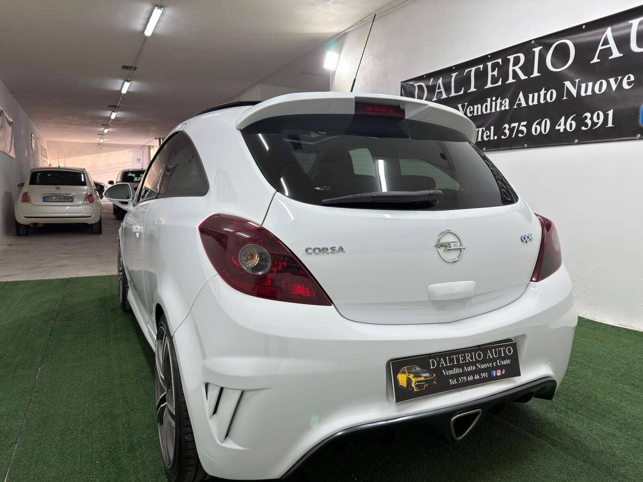 Opel Corsa 1.6 T 192CV 3 porte OPC