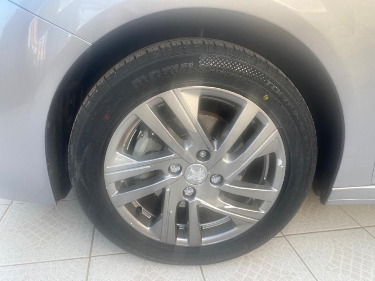 Peugeot 208 PureTech 100 Stop&Start EAT8 5 porte Active