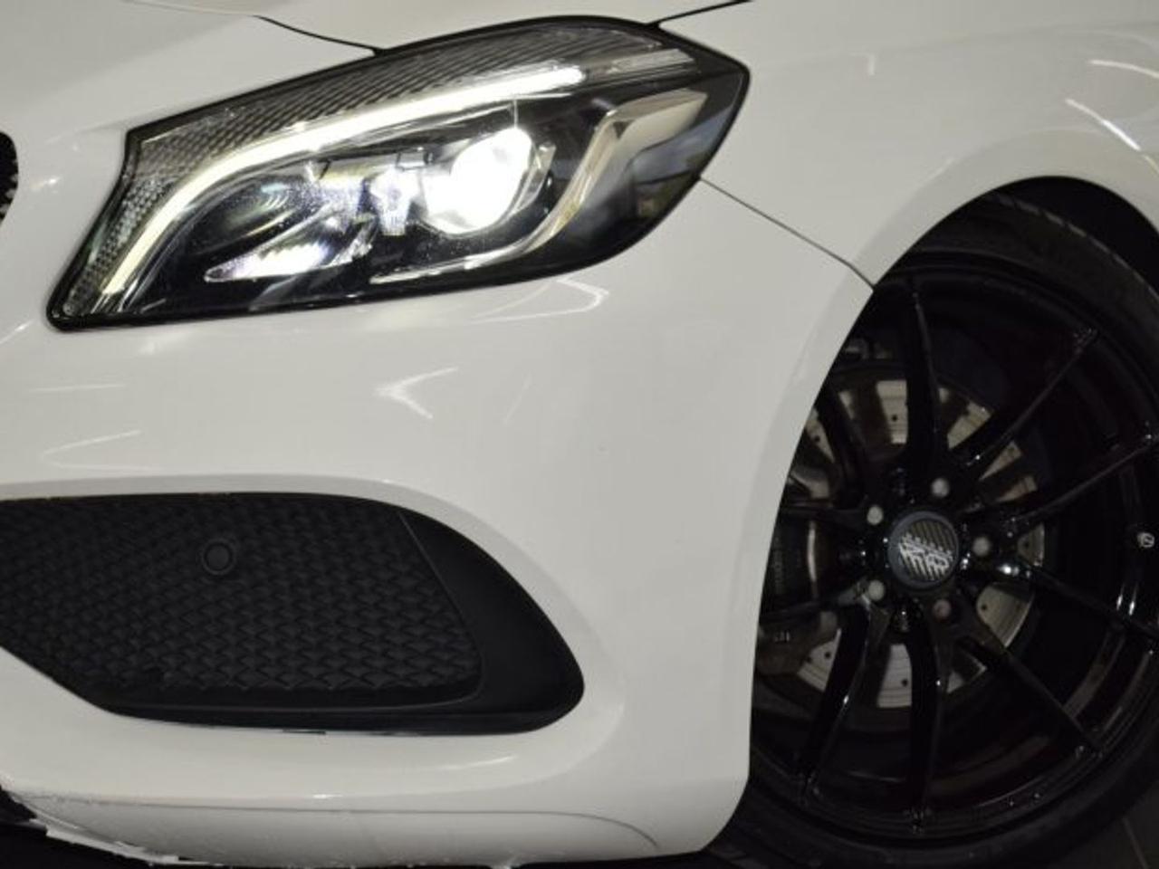 Mercedes-Benz A 200 Premium A 200 D