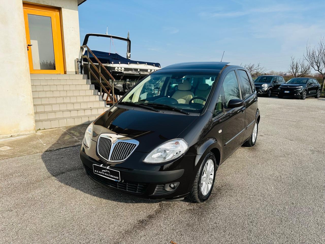 Lancia MUSA 1.4 benzina platino 2008 140.000km neo