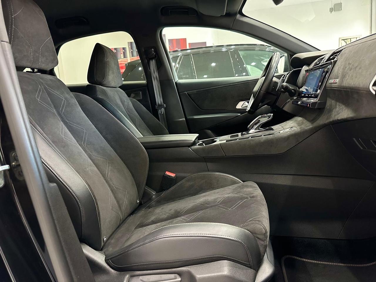 DS Automobiles DS 7 Crossback Performance Line