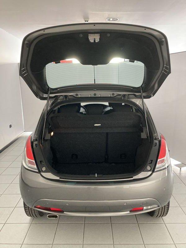 Lancia Ypsilon Ypsilon 1.2 69 CV 5 porte Platinum
