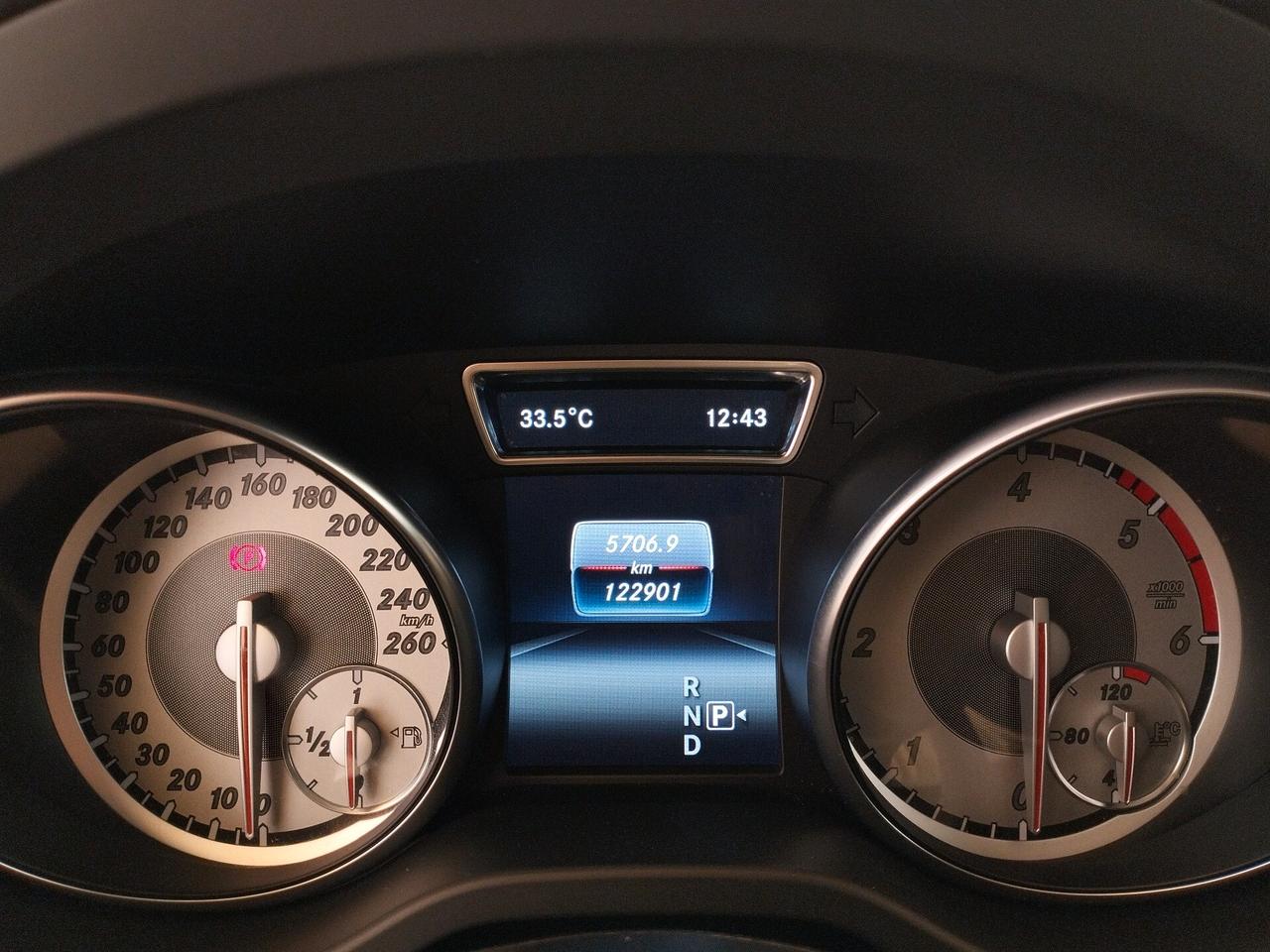 Mercedes-benz GLA 200 d Automatic Sport - NEOPATENTATI